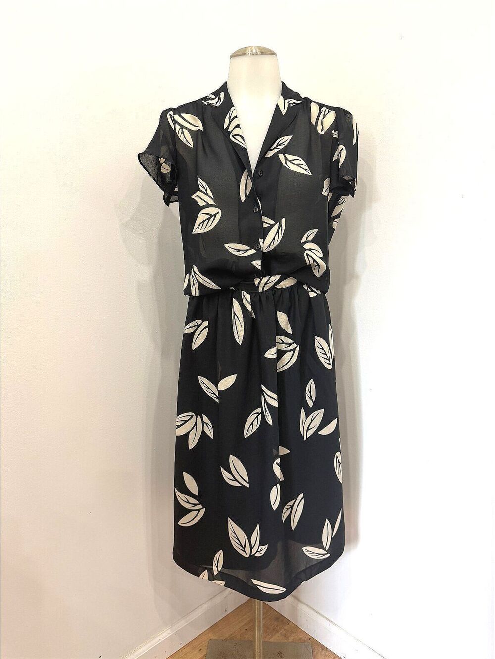Vintage Panther 70s Black and White Leaf Print Two piece office siren